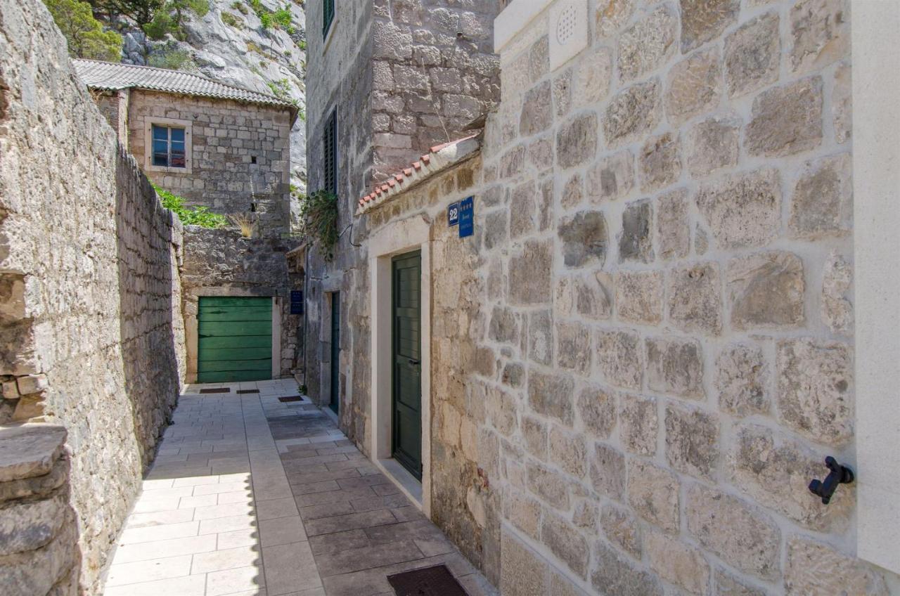 Apartments Mira Omiš Εξωτερικό φωτογραφία