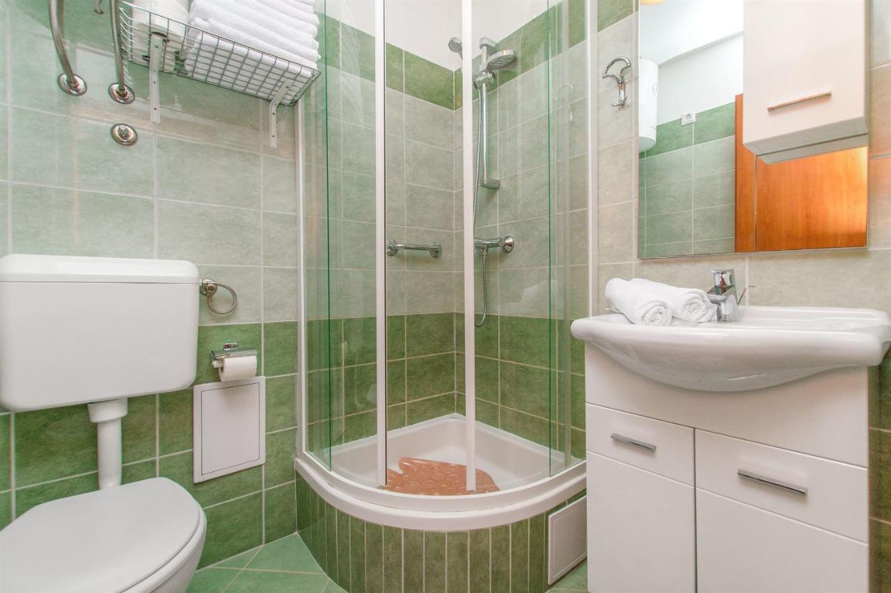 Apartments Mira Omiš Εξωτερικό φωτογραφία