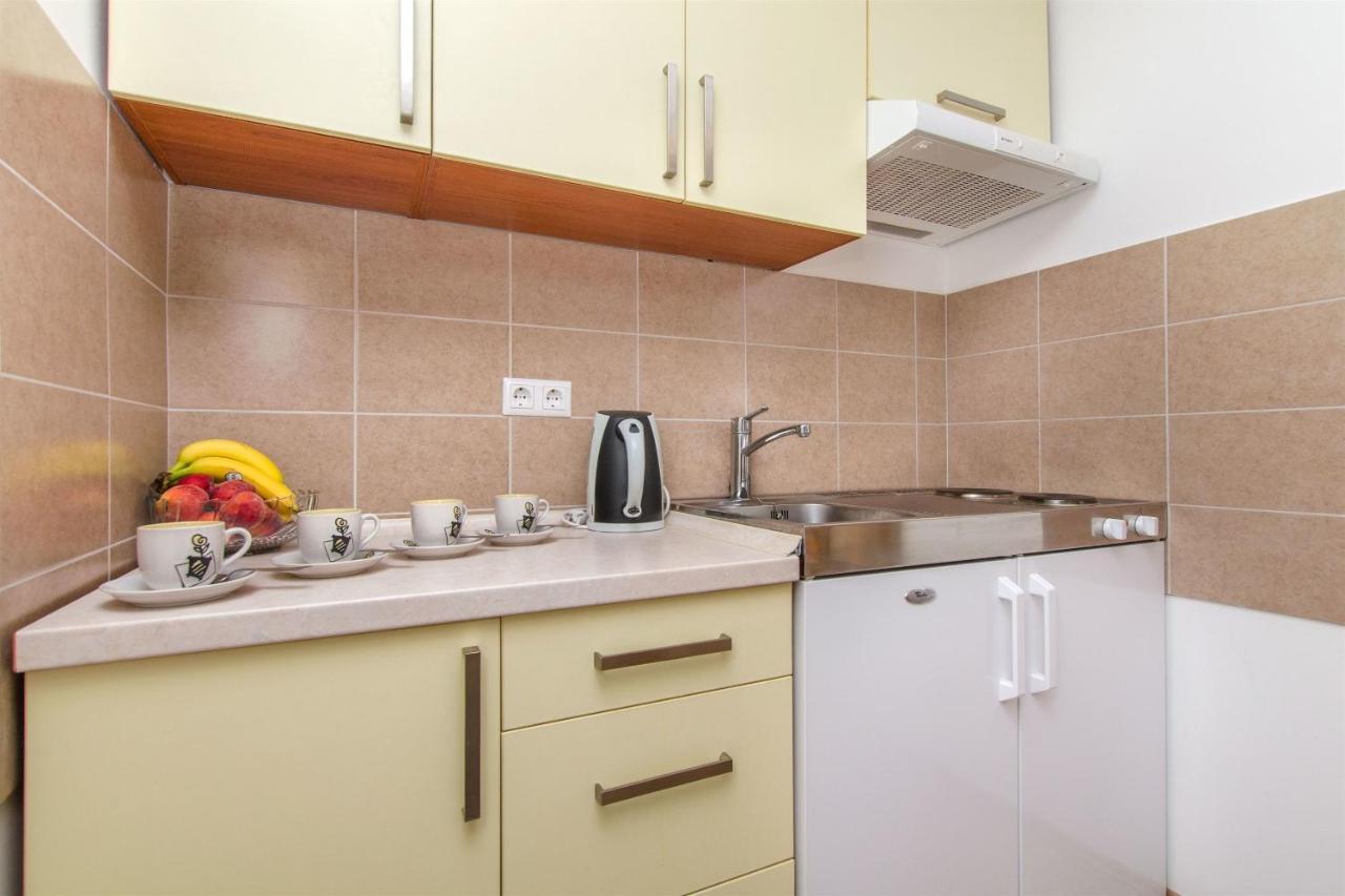 Apartments Mira Omiš Εξωτερικό φωτογραφία
