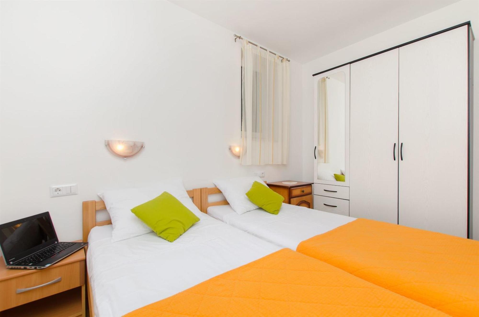 Apartments Mira Omiš Εξωτερικό φωτογραφία