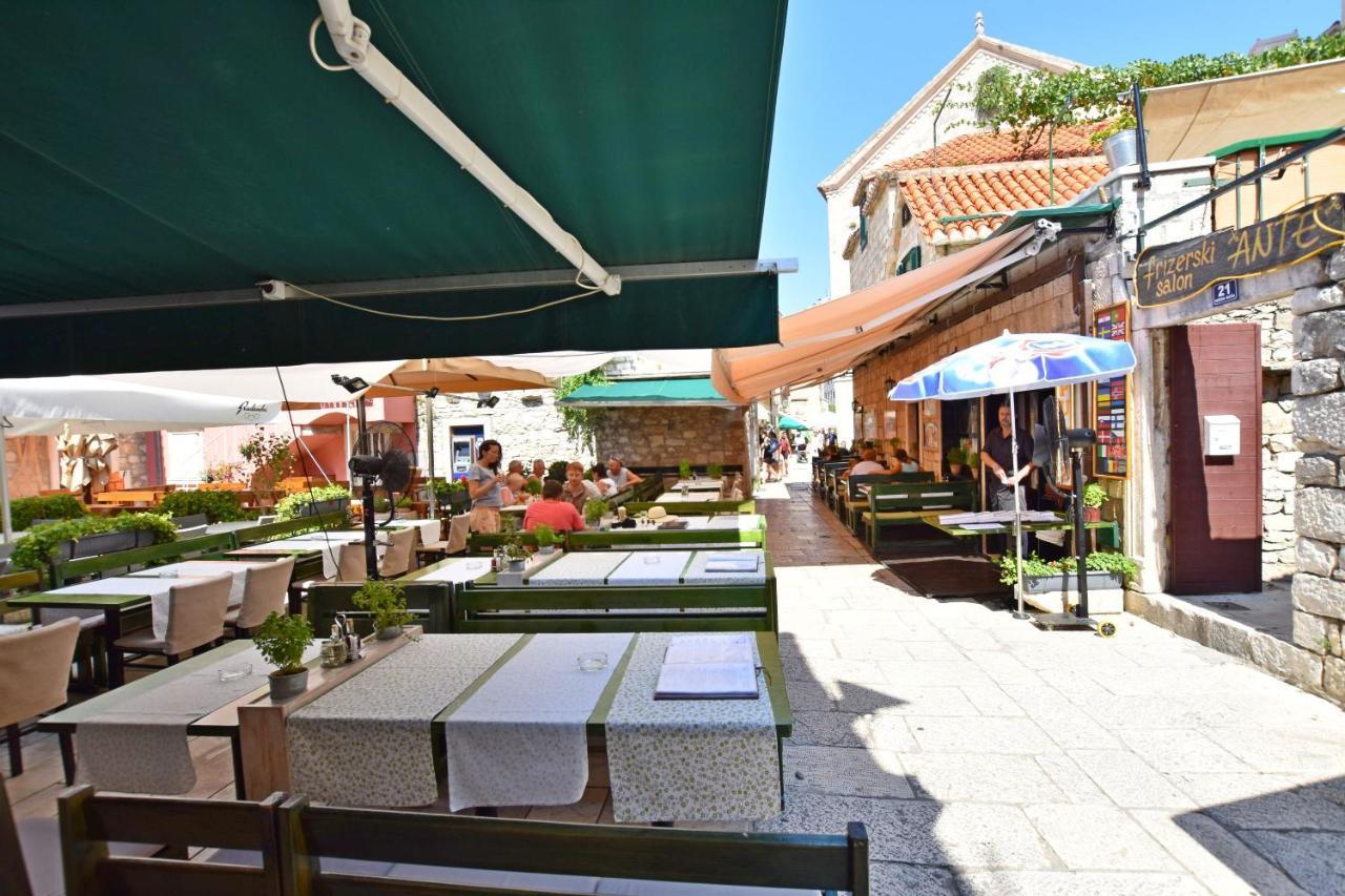 Apartments Mira Omiš Εξωτερικό φωτογραφία