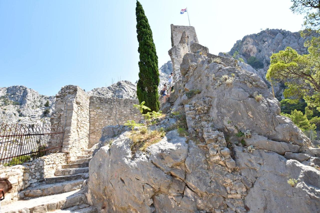 Apartments Mira Omiš Εξωτερικό φωτογραφία